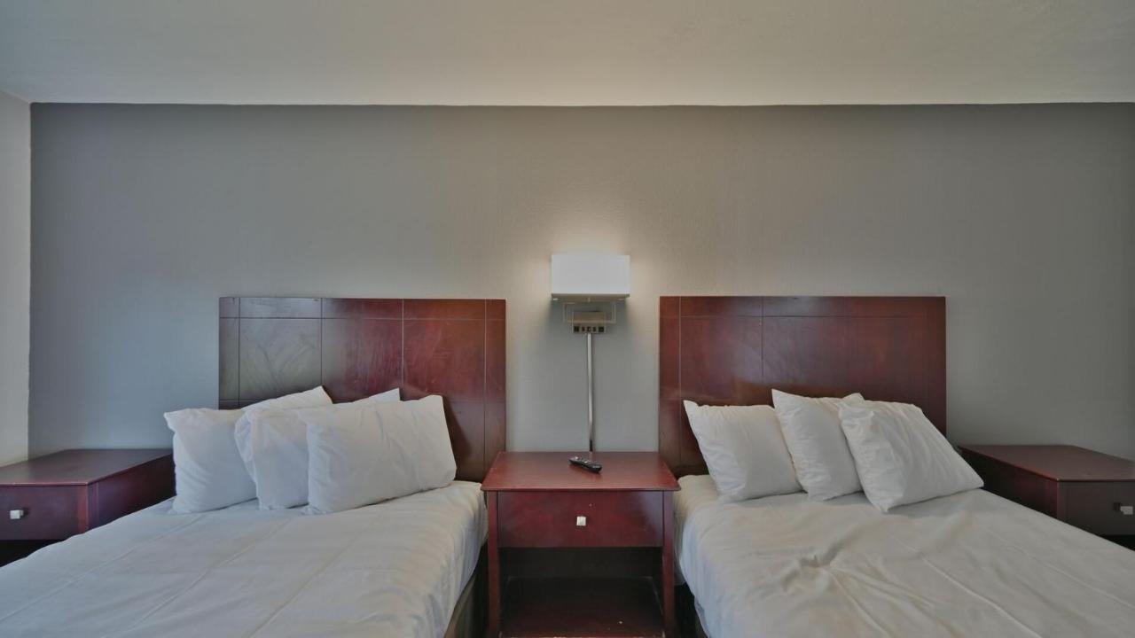 Maplehurst Motel Tunkhannock Екстериор снимка