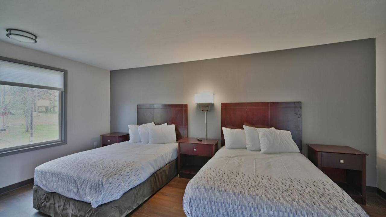 Maplehurst Motel Tunkhannock Екстериор снимка