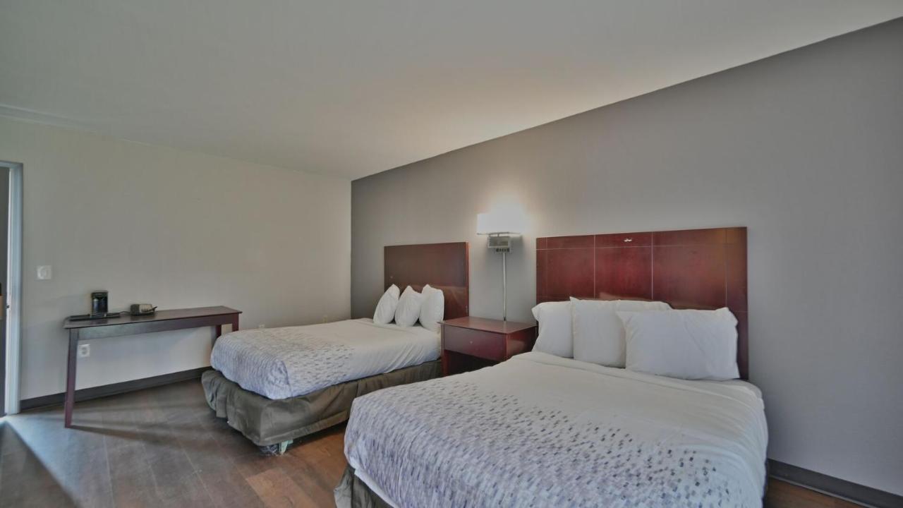 Maplehurst Motel Tunkhannock Екстериор снимка
