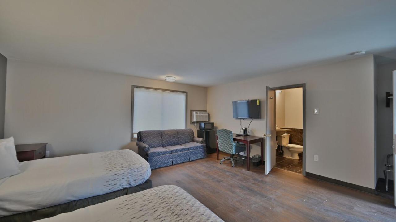 Maplehurst Motel Tunkhannock Екстериор снимка