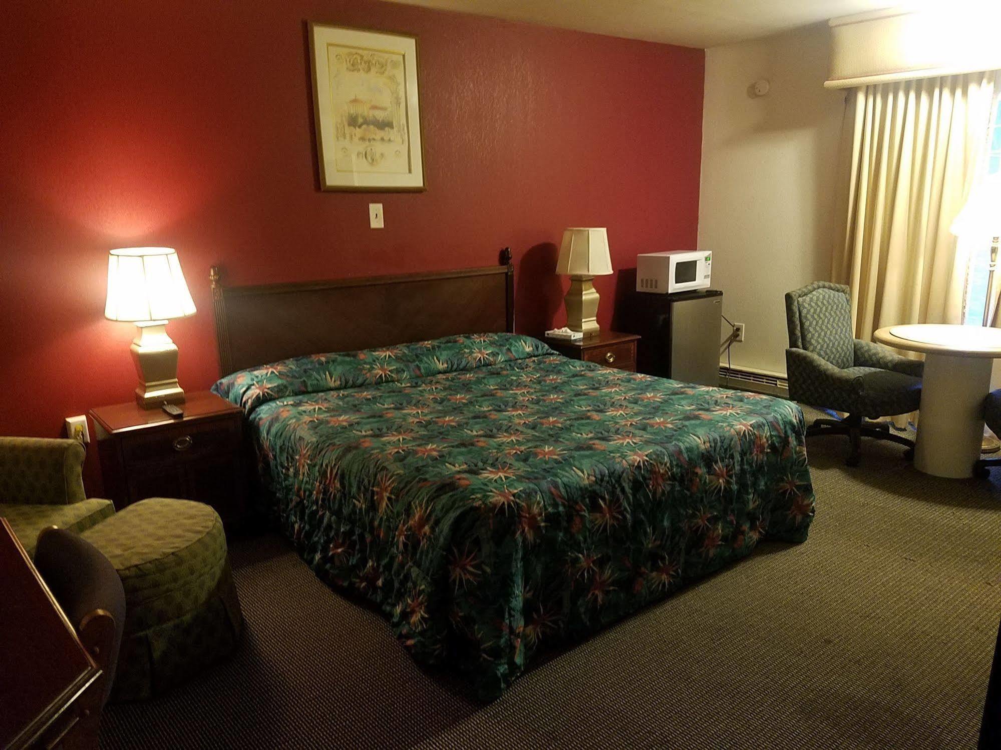 Maplehurst Motel Tunkhannock Екстериор снимка
