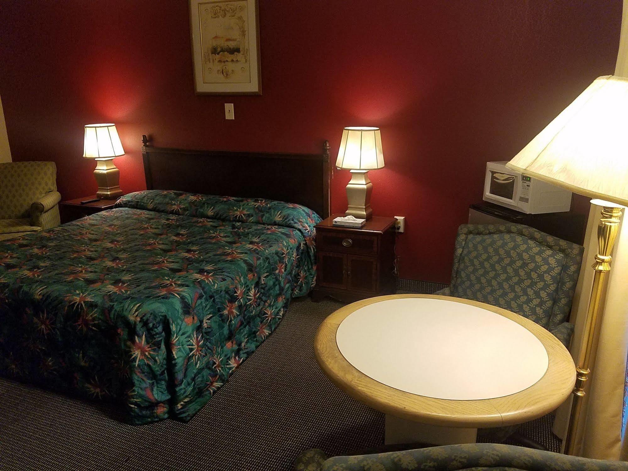 Maplehurst Motel Tunkhannock Екстериор снимка