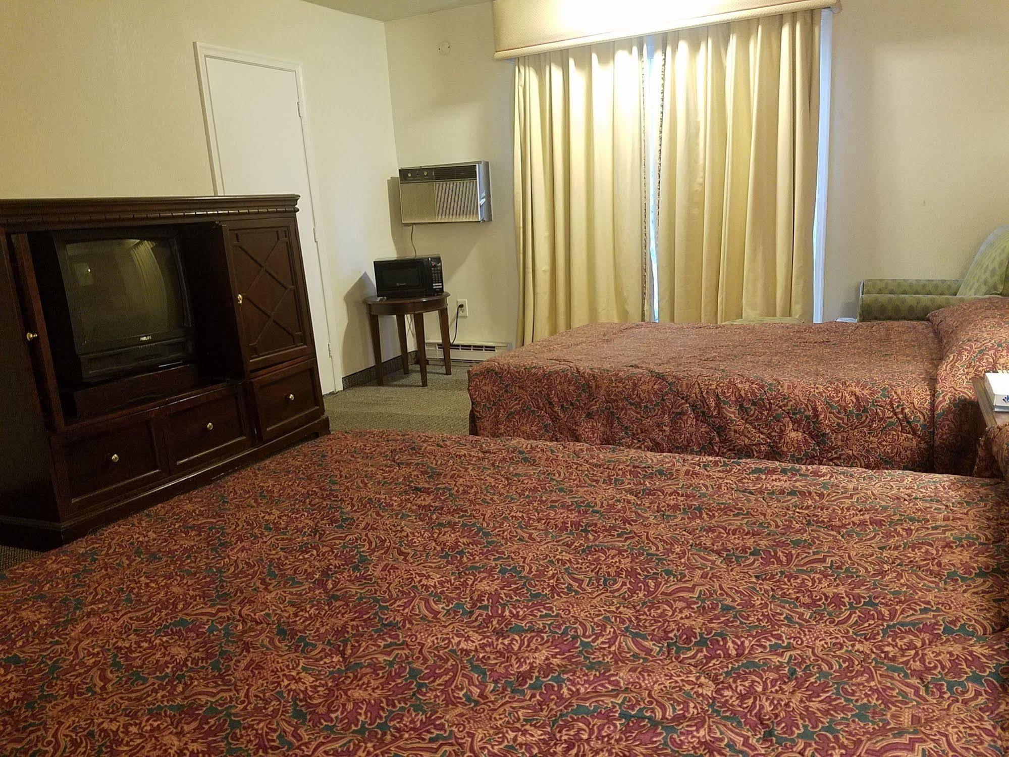 Maplehurst Motel Tunkhannock Екстериор снимка